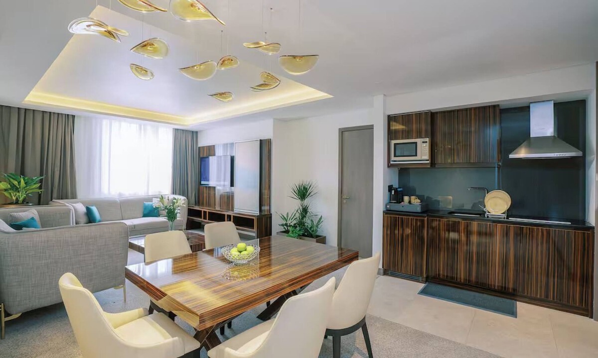 Al Muraqqabat Hotel | 2 Units | Urban Dubai Adventure | Fountain, Burj Khalifa & Downtown Walks
