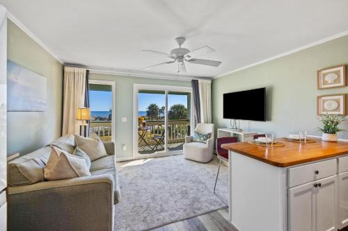 Isle of Palms House | 216A Sea Cabin