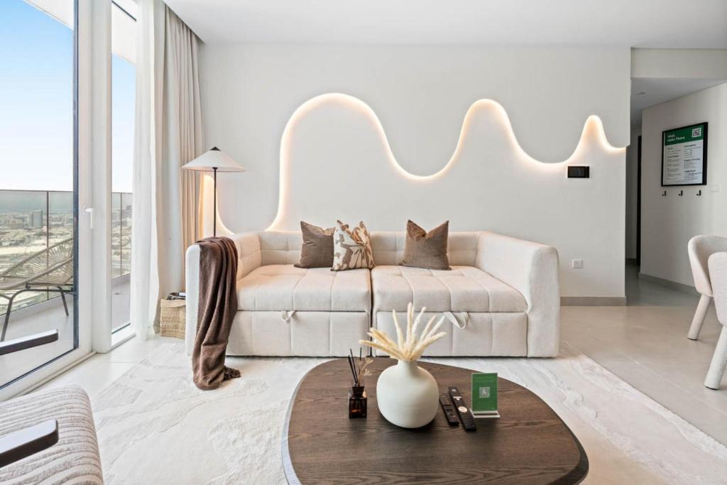 Bur Dubai Apartment | 41st-Floor 2BR with World's Highest Running Track