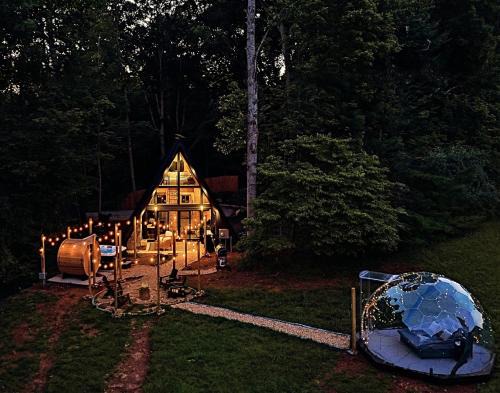 Morganton House | A-Frame, Hot Tub, Sauna, Geodome, Firepit, Blue Ridge
