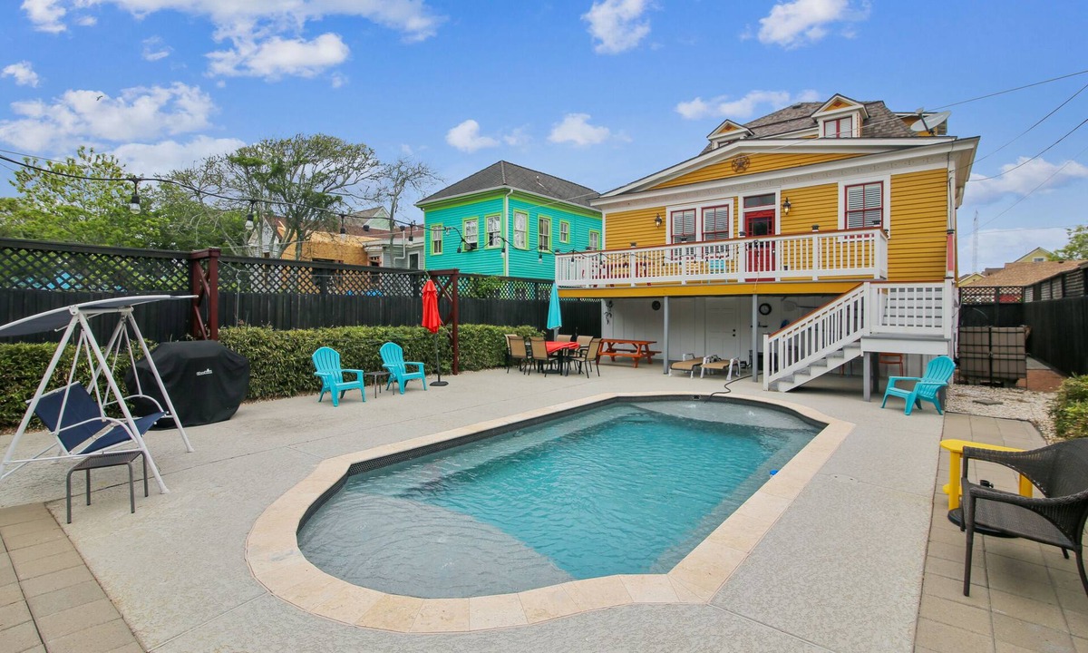 San Jacinto House | AbFab Seaside Cottage | Private Pool, In Town