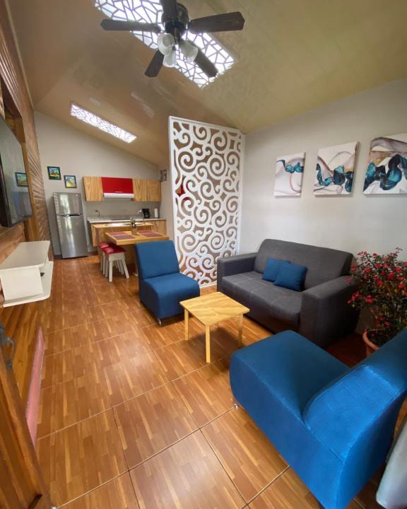 La Fortuna House | Acogedora Casa tipo Cabaña en el Centro de La Fortuna