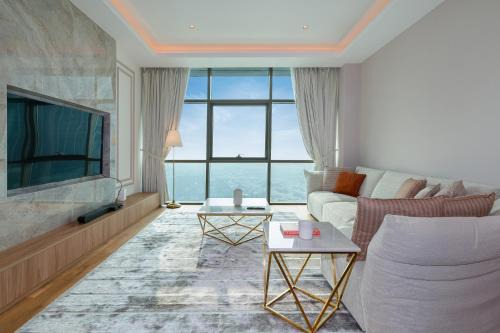 DIFC Apartment | Allsopp & Allsopp - Upgraded 1-Bedroom Apartment in Liberty House, DIFC