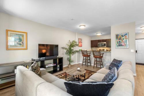 Dillon House | Alpine Ridge A25 by Great Western Lodging