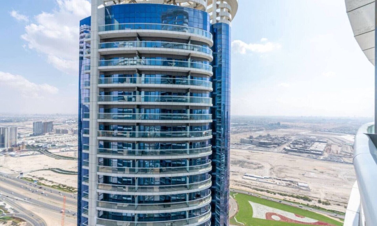 Business Bay Apartment | Amazing 2 bedroom at The top