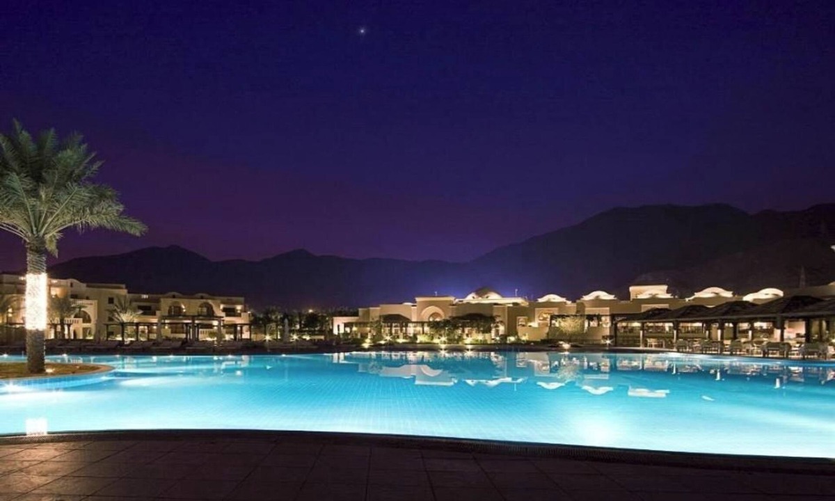Al Aqah Hotel | An Upscale Elegant Room with Side Sea Views and Pool - Perfect for Vacation