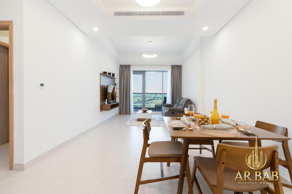 Business Bay Apartment | Arbab Homes Premium 1BR- Stunning Water Canal Views - Near Dubai Mall & Burj Khalifa