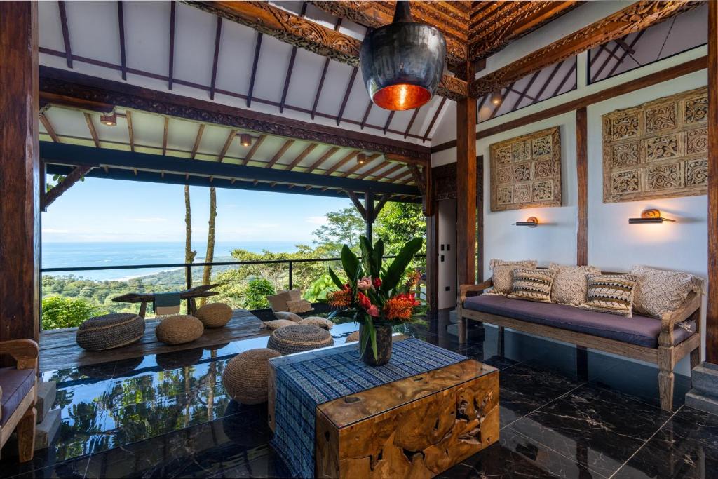 Ballena Villa | Bali Villa Jungle Paradise - Uvita