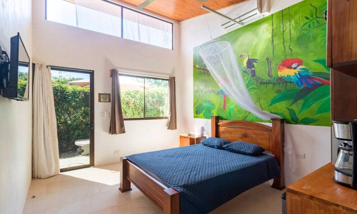 Matapalo House | Beach Townhouse: A/C Toucan (Kitchenette +)