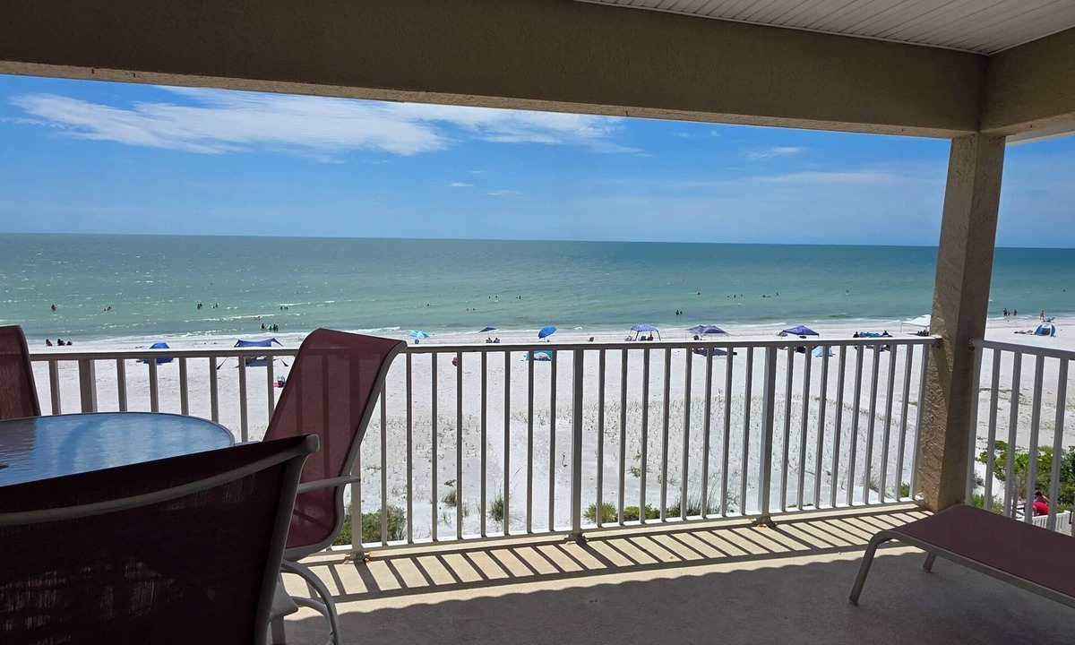 Independence Square Condo | Beachfront Bliss: A Guest Favorite for Flip-Flops, Beach Days & Stunning Sunsets