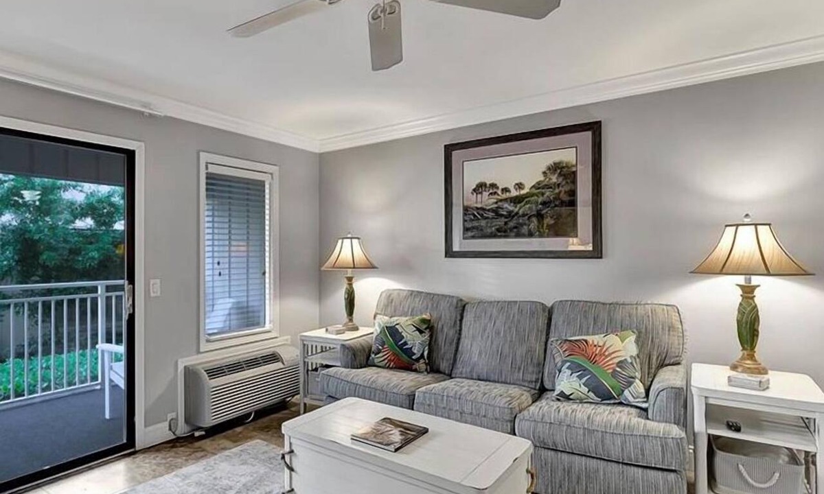 Hilton Head Island Condo | Beautiful Beachside Villa! Oceanfront Pool