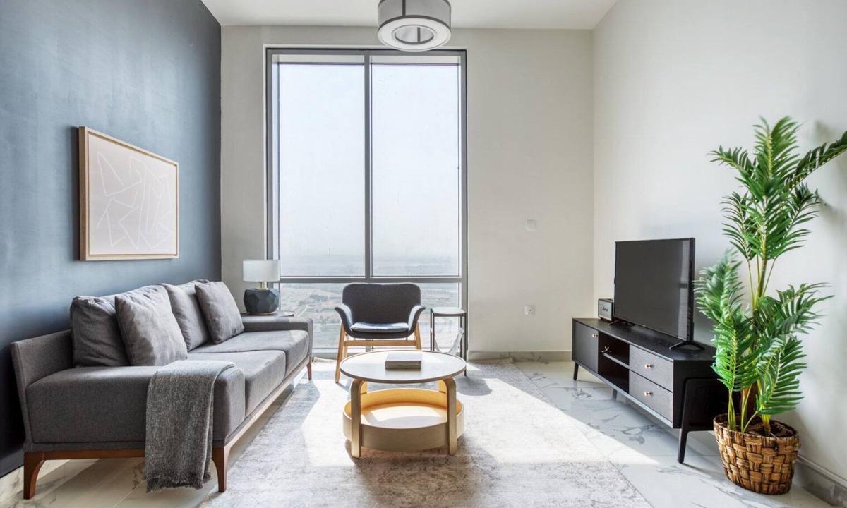 Business Bay Apartment | Blueground | Business Bay, pool, nr Dubai Canal