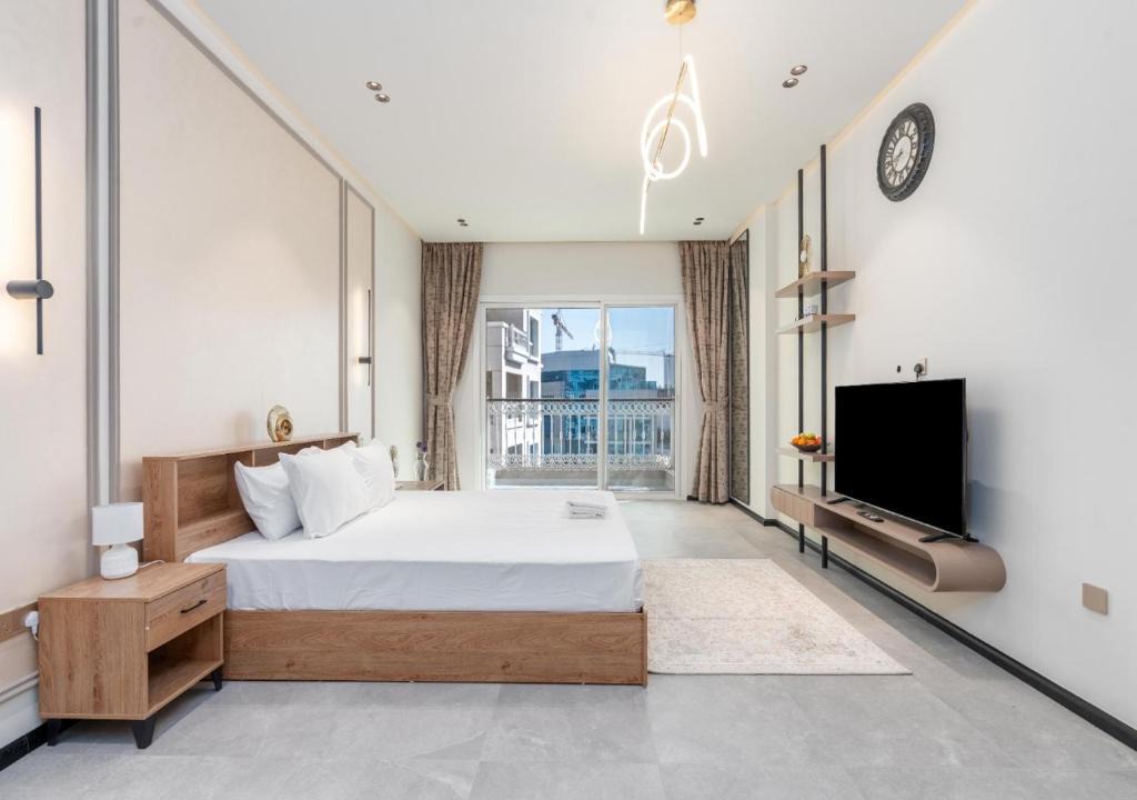 Al Barsha Apartment | Burj View - Luxury Studio - Near Dubai Miracle & Butterfly Garden- Arjan, Dubailand