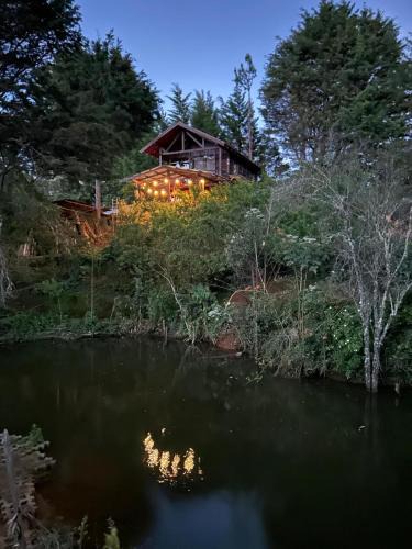 Canton Dota House | Cabaña de Montaña