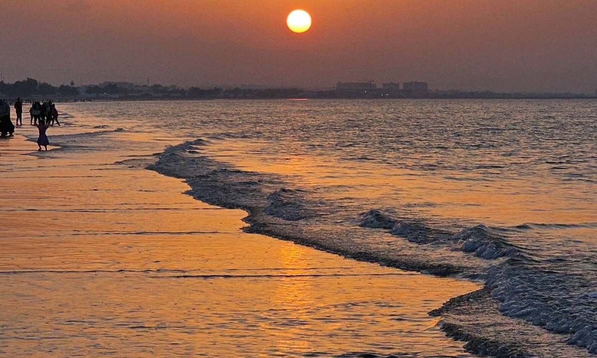 Azaiba Villa | Casa Blanca Muscat - Large villa in exclusive location in Qurum, 10 min. to the beach
