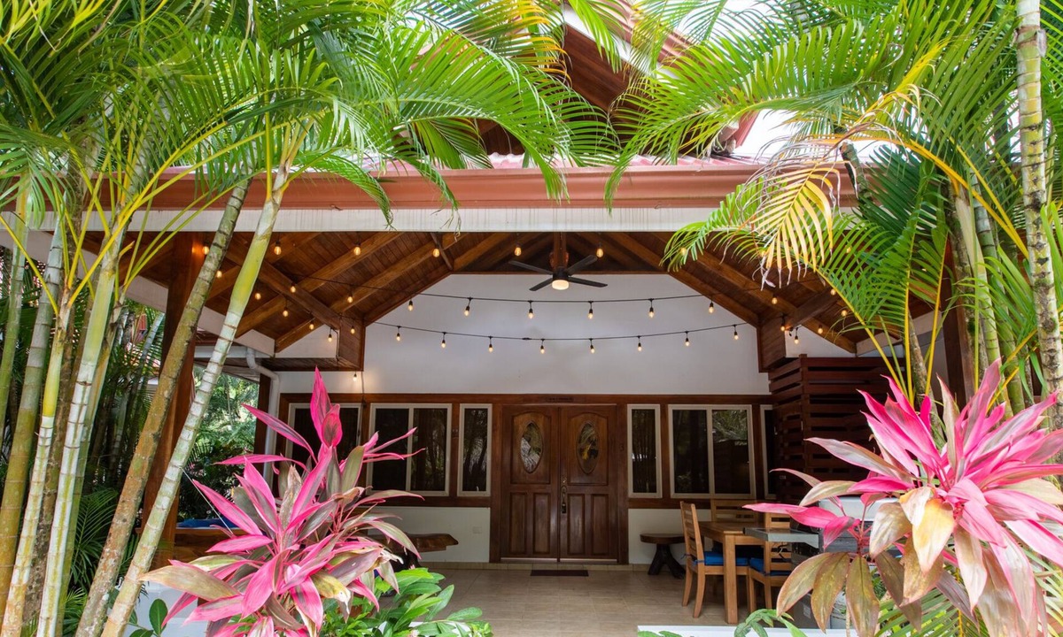 Nosara Villa | CASA CINNAMON | CLOSE TO BEACH, SHARED POOL & TENNIS COURTS, Spacious & Modern Condo with Pool and T