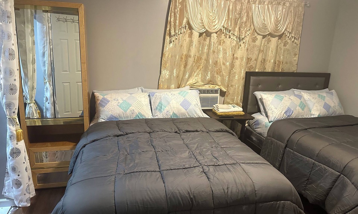 Irvington Apartment | "Charming Suite with 2 Queen Beds – Ideal for Families!"