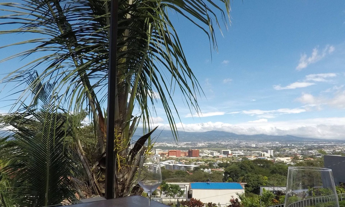 Escazu Apartment | Cozy Escazú Apartment with great view & location