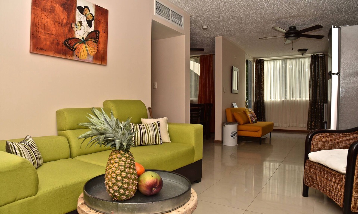 Barrio Santa Lucia Condo | Dimorian ⭐️⭐️ ⭐️⭐️⭐️ condo, pool, BBQ, one block from beach, Costa Linda, Jaco