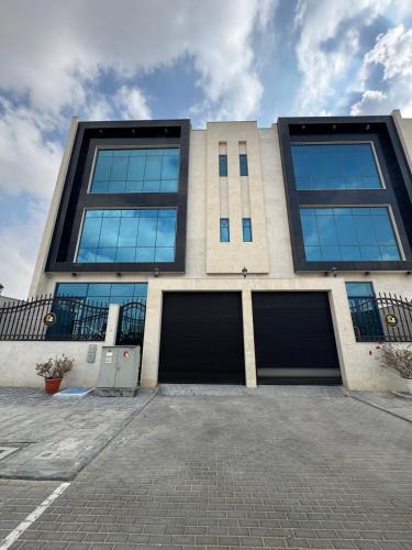 Abu Dhabi Villa | Extraordinary 6 Bedroom Villa in Abu Dhabi - Group Getaway