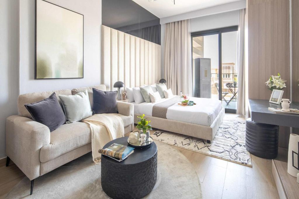 Jumeirah Village Triangle Apartment | Frank Porter - Bali Residences