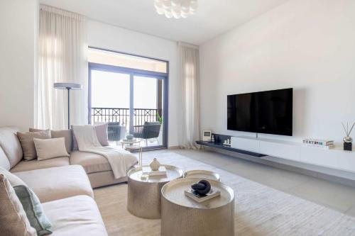 Umm Suqeim 3 Apartment | Frank Porter - Rahaal 2