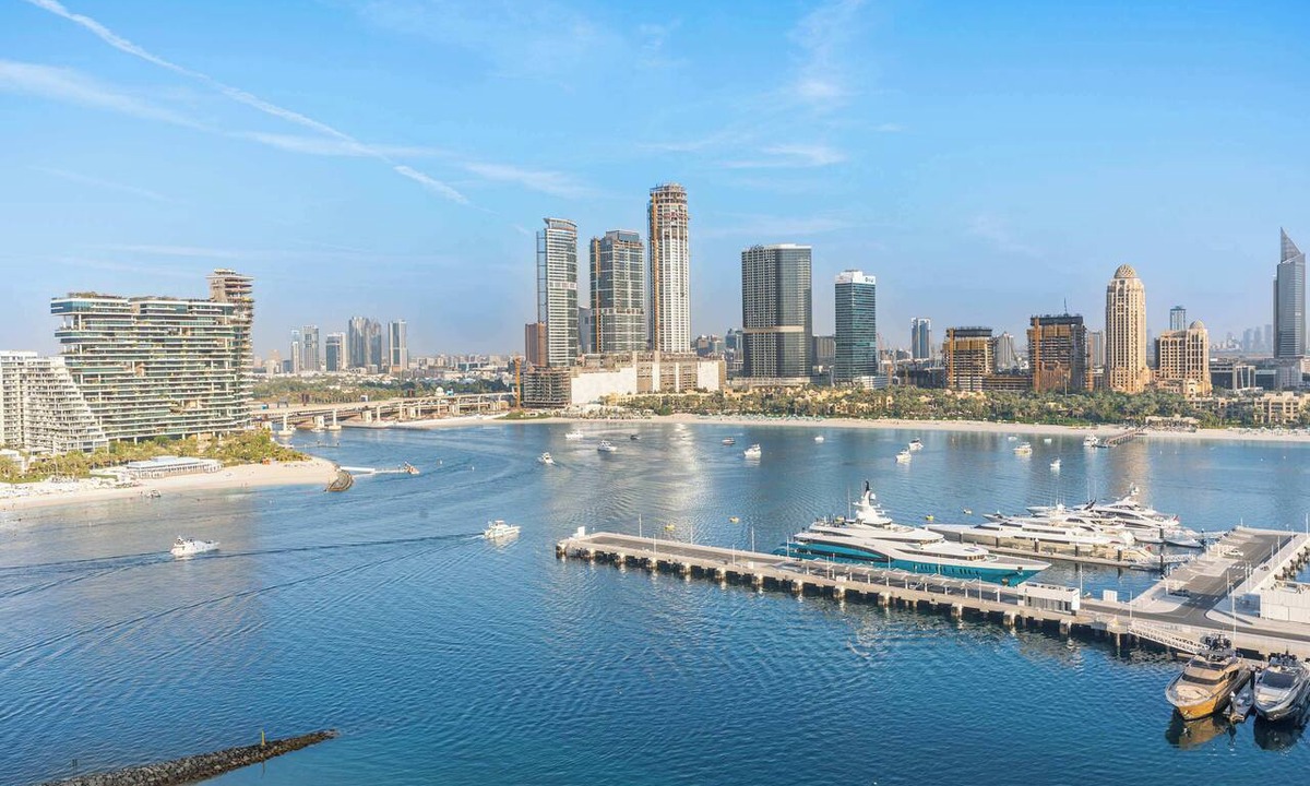 Dubai Marina Apartment | Free housekeeping visits during your stay - StayShort - Elegant 1 Bedroom in EMAAR Beachfront that Sleeps 2