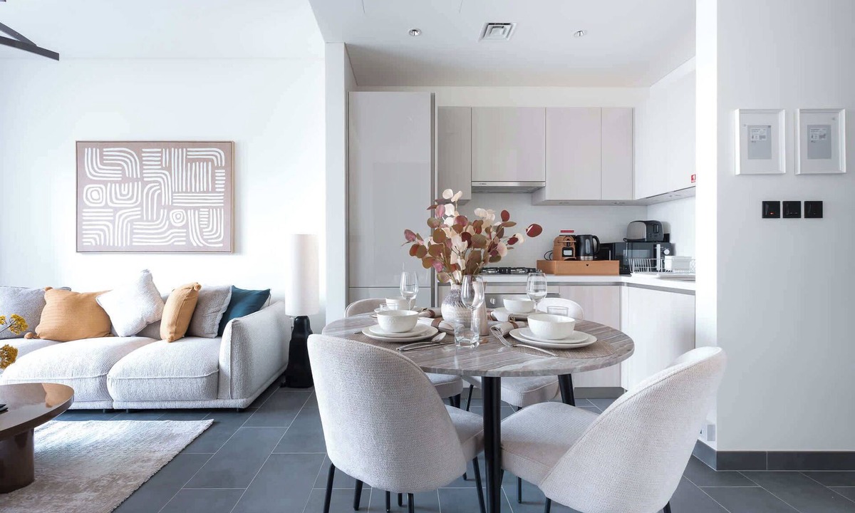Nad Al Sheba Apartment | Free housekeeping visits during your stay - StayShort - Meydan One sleeps 4 close to Meydan Racecourse!