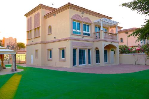 Jumeirah Village Triangle House | Fully Furnished Garden Villa 2 Bedroom