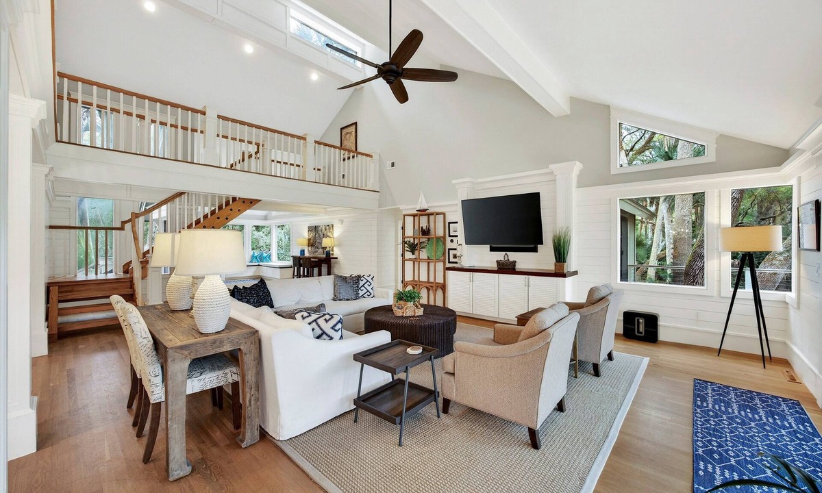 Vanderhorst Plantation House | Gorgeous 3 Bedroom Fully Updated Vanderhorst Home!