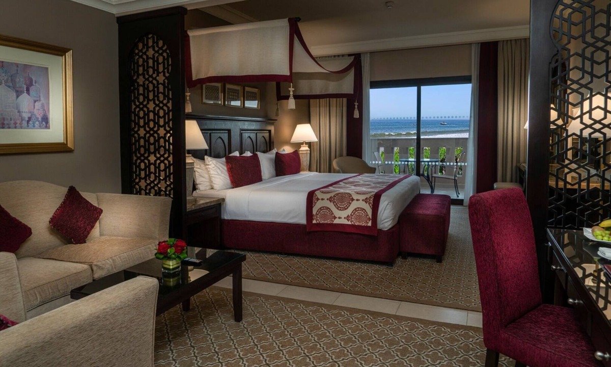 Al Aqah Hotel | Gorgeous Contemporary Beachside Room w/Ocean View – Nature & Comfort Combined