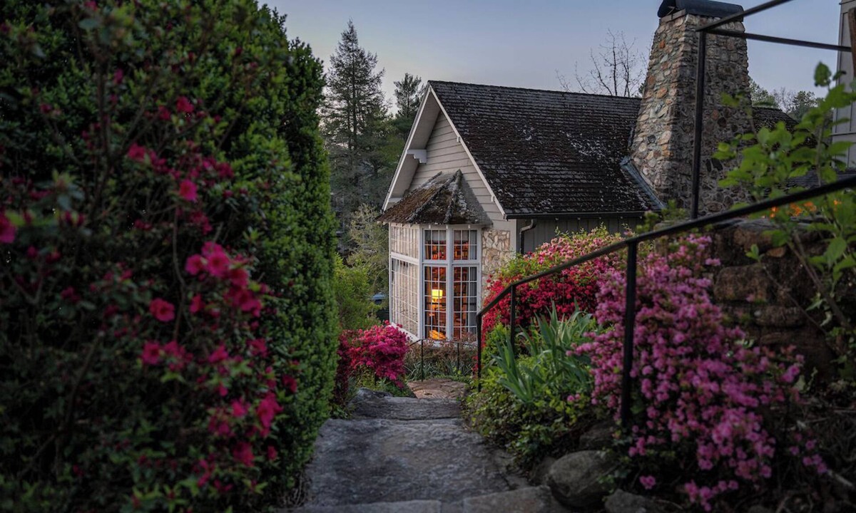 Lake Toxaway Hotel | Greystone Inn