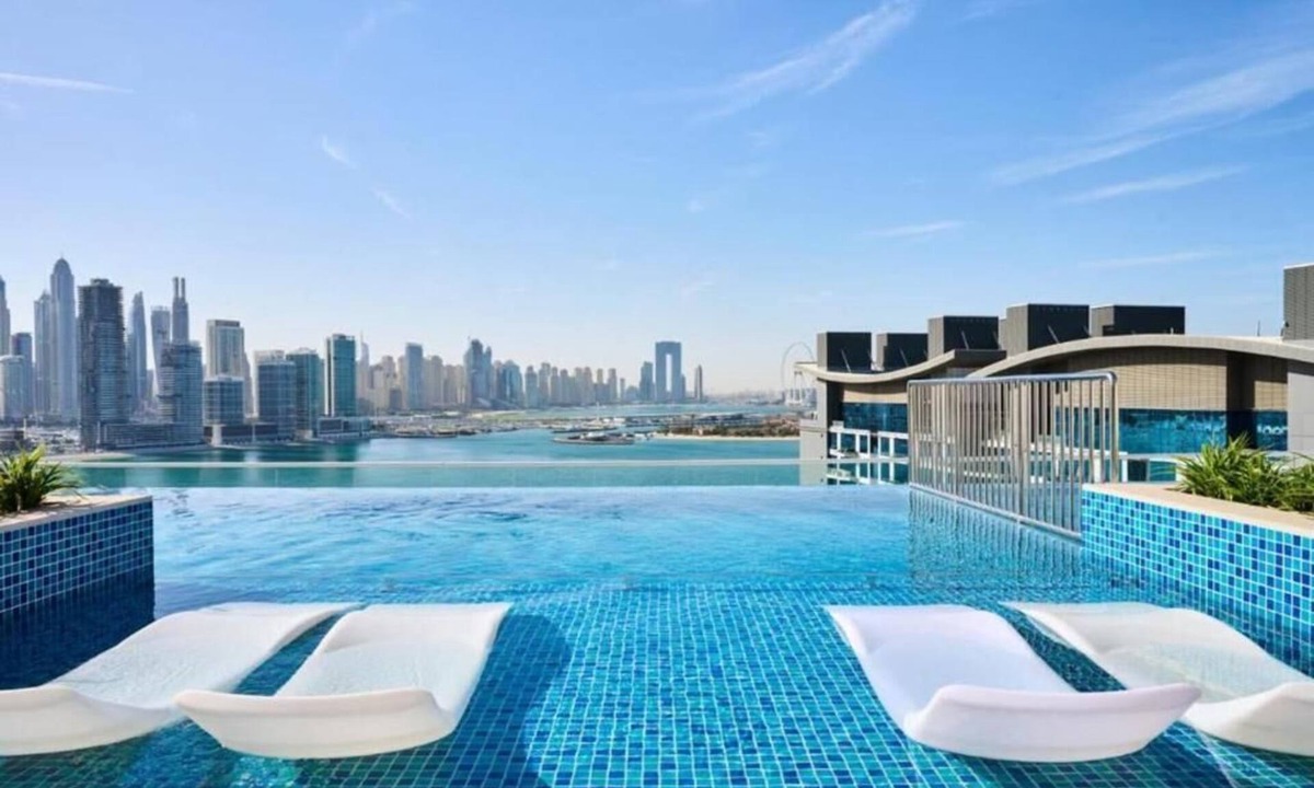 Palm Jumeirah Apartment | Happy Dom Palm
