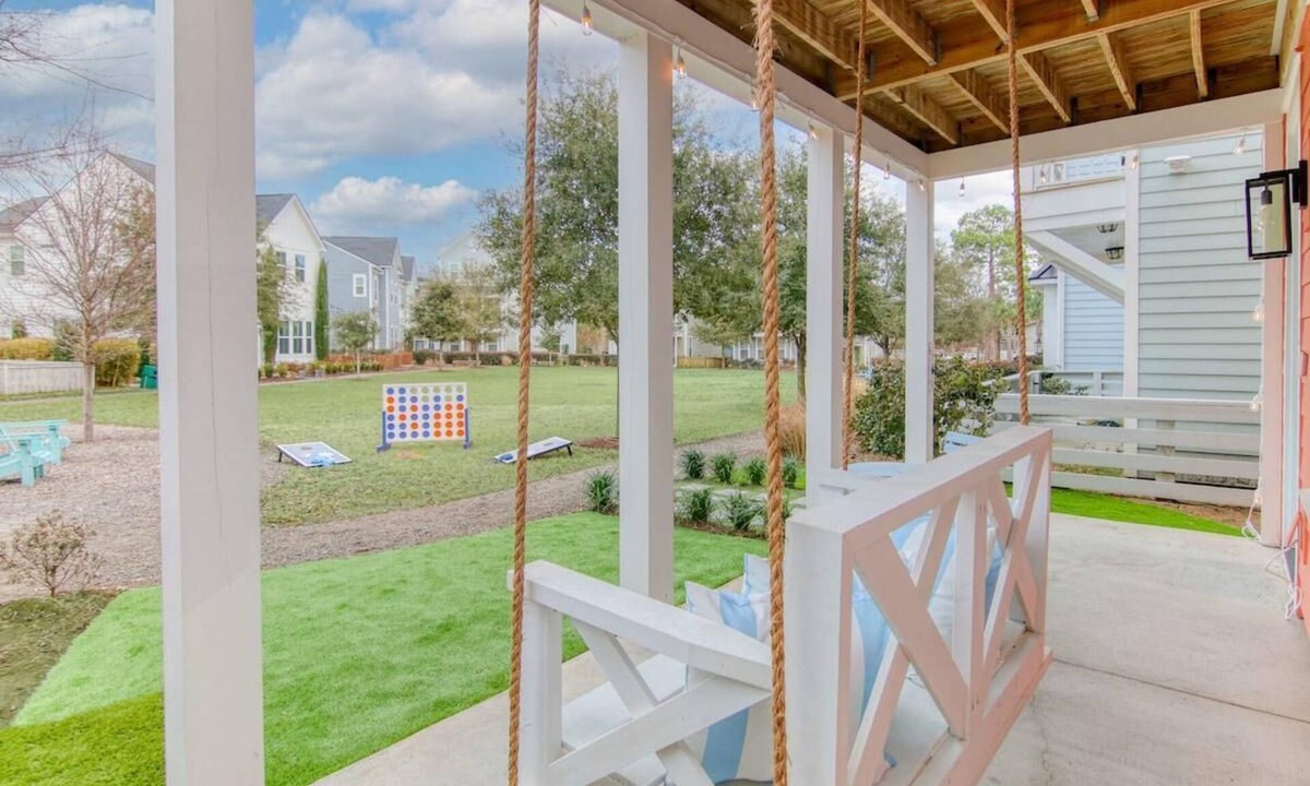 North Charleston House | Happy Ours, Mins to Park Circle, Dtwn, CHS Beach