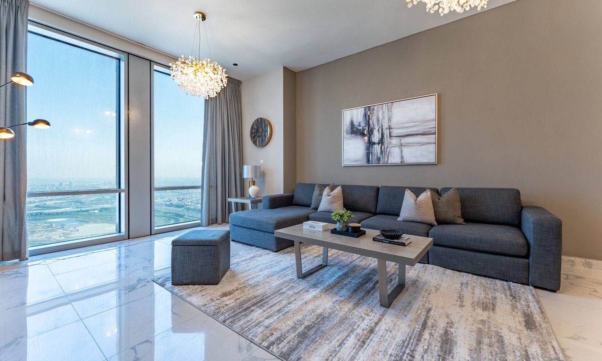 Business Bay Apartment | High-Floor 2BR, Overlooking Godolphin Stables and Al Khail Racecourse