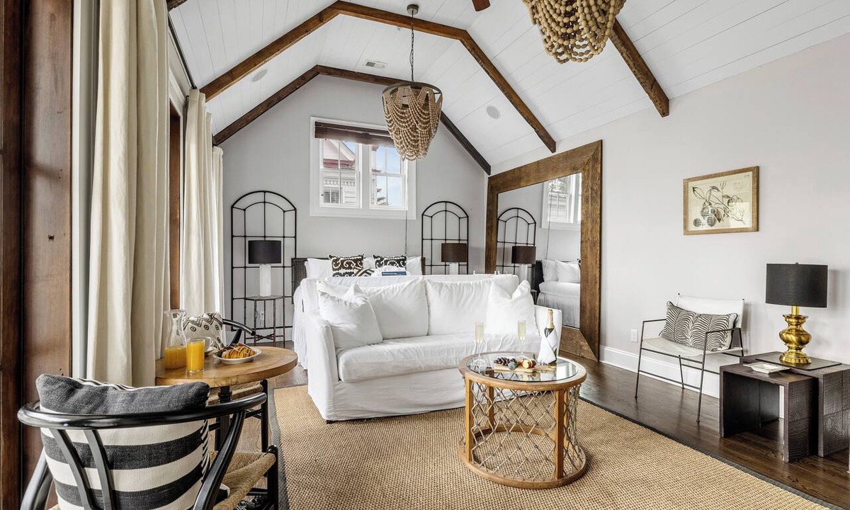 Cannonborough Elliotborough Apartment | Honeymoon Paradise | The Tango