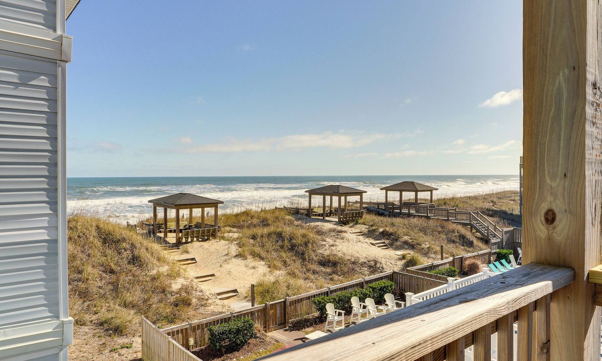 Kill Devil Hills Apartment | Kill Devil Hills Condo w/Beach Access On-site!