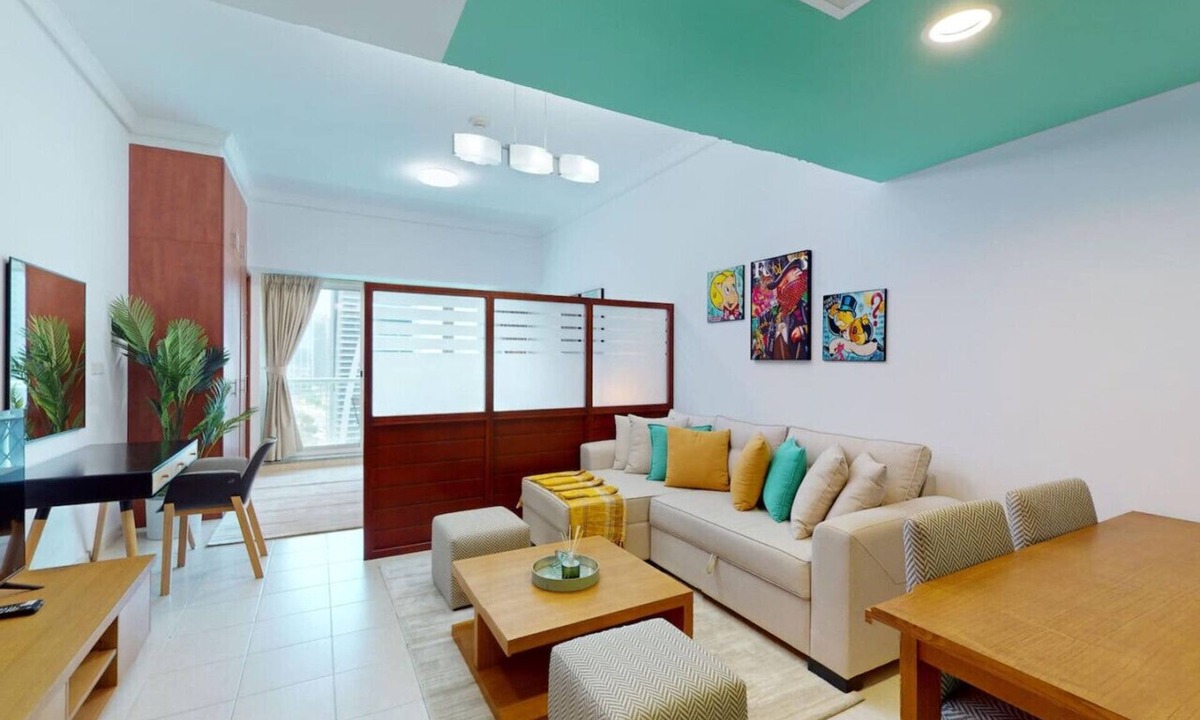 Jumeirah Lake Towers Apartment | Lake Terrace - Vibrant Studio