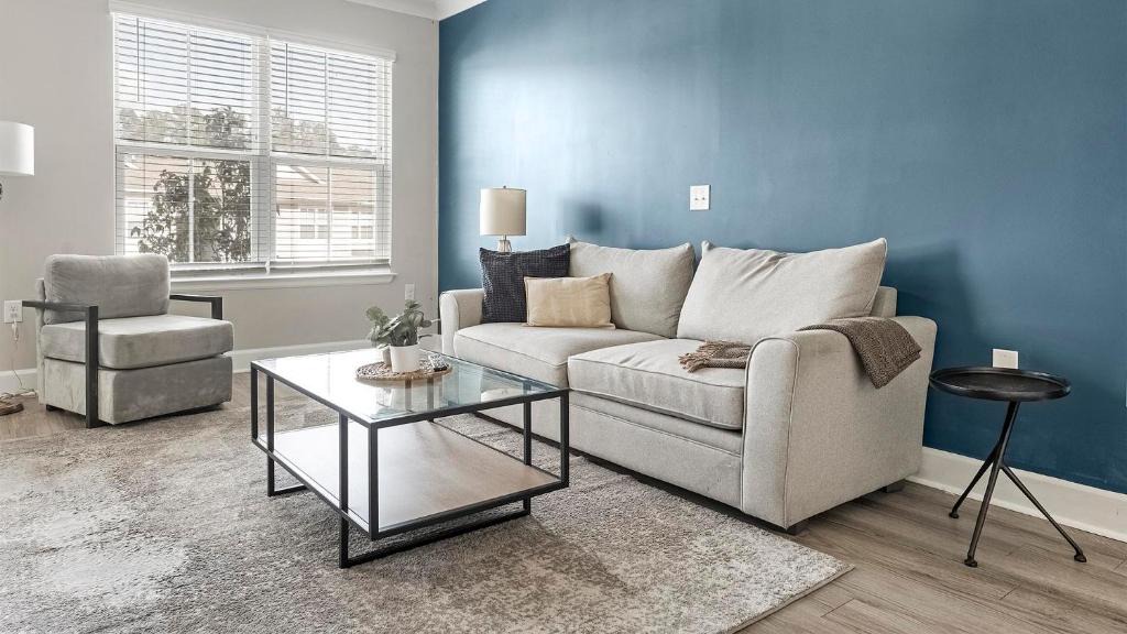 Summerville Apartment | Landing Stunning 1BD Yoga Studio Gym