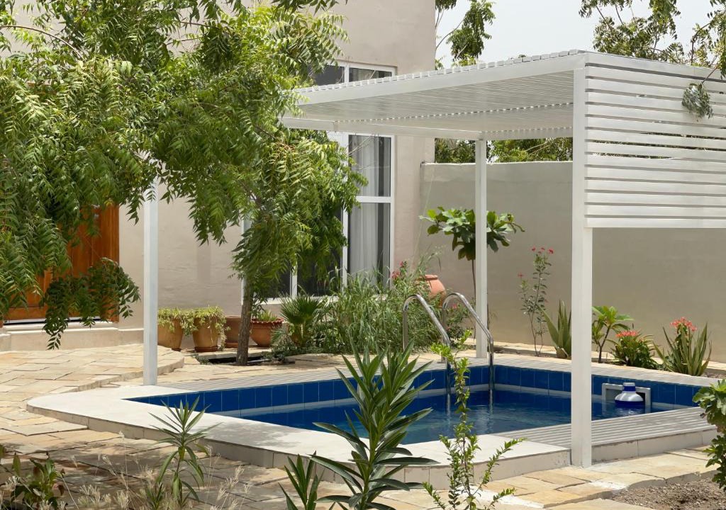 Bahla Ski Chalet | Little Garden private pool villa