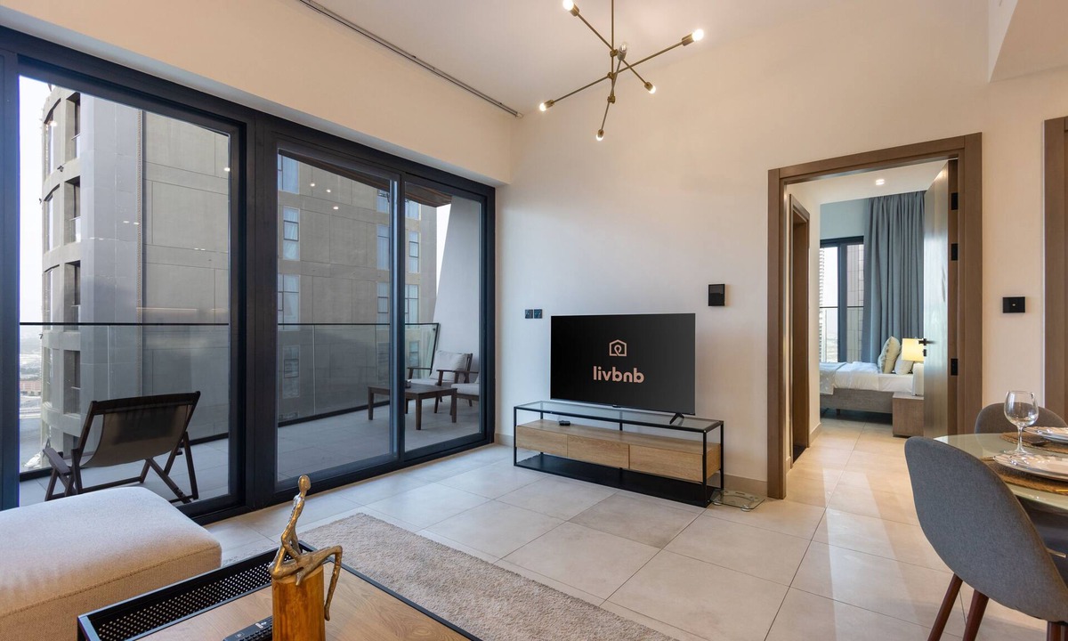 Business Bay Apartment | Livbnb-Classy 2B w/Jacuzzi & BurjKhalifa View