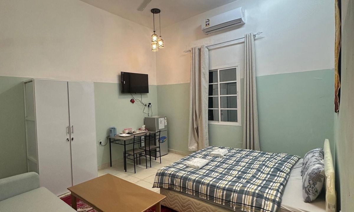 Al Hamra Bed & Breakfast | Lovely 1-bedroom bed & breakfast with AC in Wilayat Al Hamra