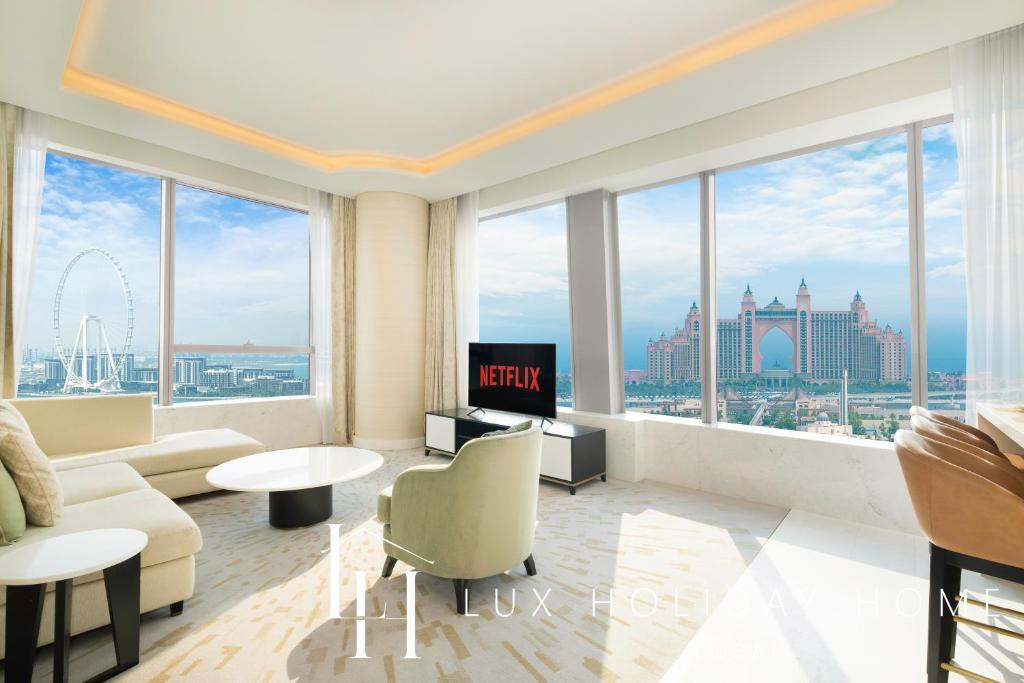 Palm Jumeirah Apartment | LUX Iconic Views at The Palm Tower Suite 3