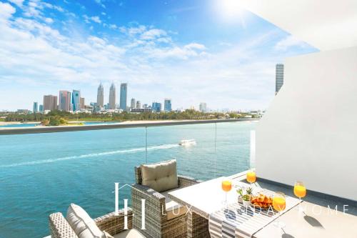 Palm Jumeirah Apartment | LUX - Opulent Island Suite Burj Khalifa View 2