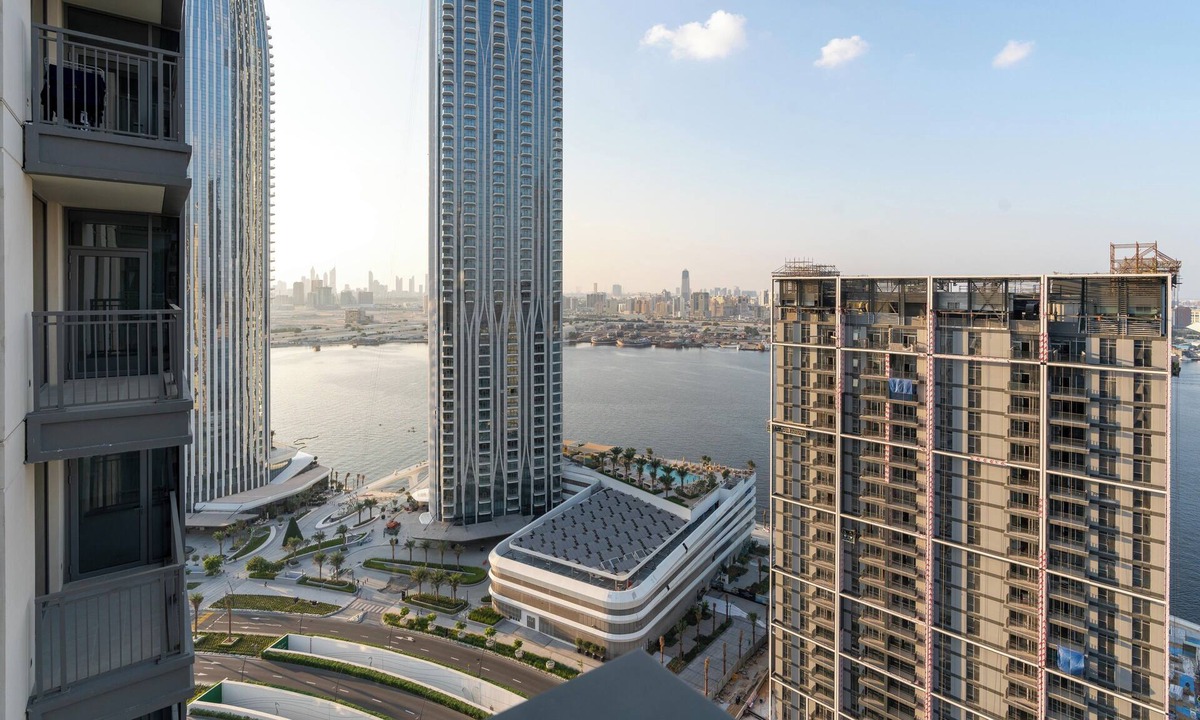 Dubai Apartment | LuxBnB Creek Rise Tower Harbor Views