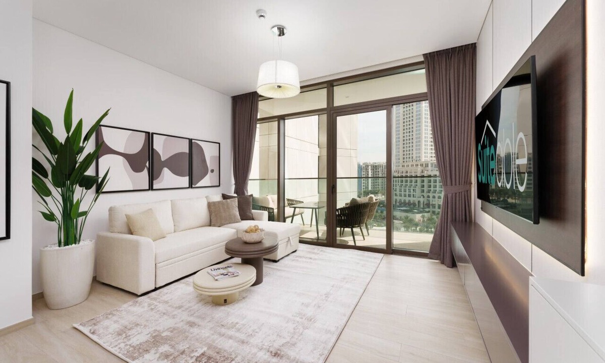 Dubai Apartment | Luxe 1-Bedroom Elegance in Palace Residences