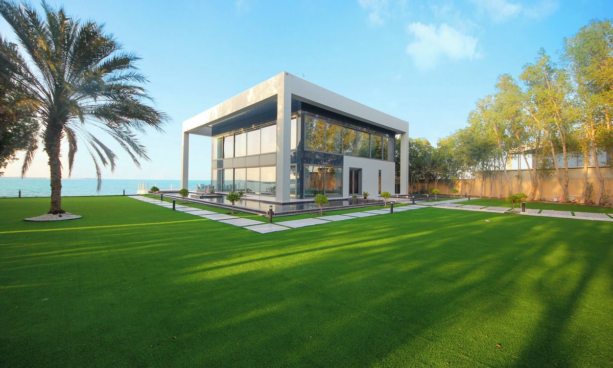 Abu Dhabi Villa | Luxurious Overwater Villa with private swimming pool and luxury amenities