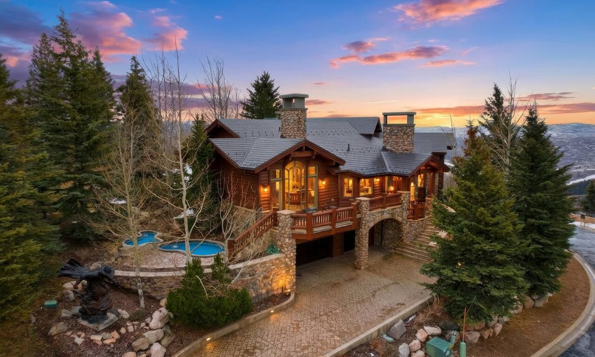 Deer Valley Ski Chalet | Luxury 7BR Ski-In/Ski-Out Deer Valley Home w/Hot Tubs