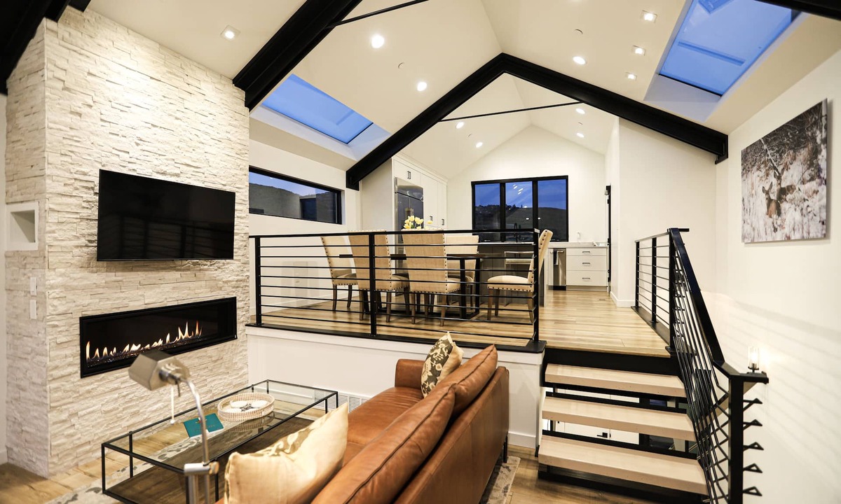 Deer Valley House | Luxury in Old Town, Walk to Main St. and Town Lift, Forever Views!