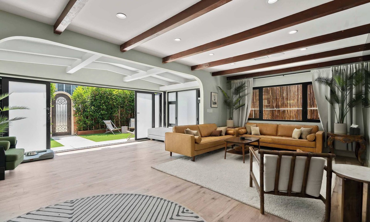 Marina Peninsula House | Marina del Rey 4BR | Beachfront | Colby & Conrad